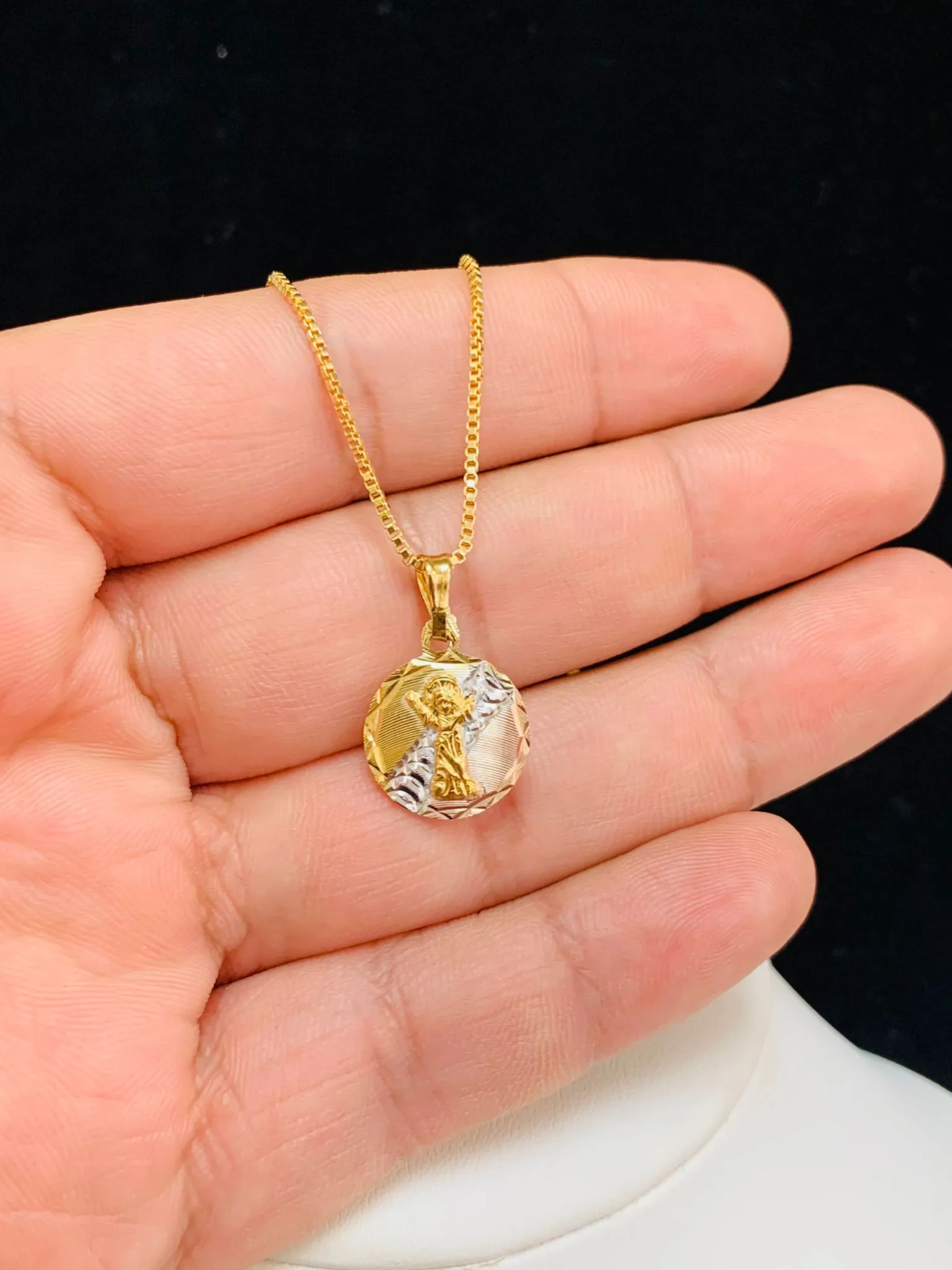 14K Gold Filled Divino Nino Necklace Pendant for Kids Womens 17x14mm / Baby Jesus Charm Pendant / Divine Child Pendant for Kids / Cadena del Divino Nino