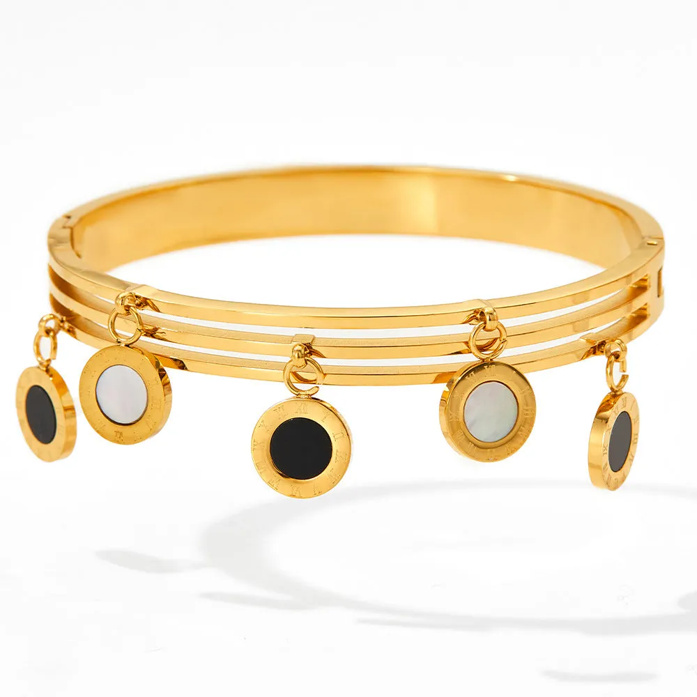 18K gold trendy and personalized three-layer hollow and round Roman numeral design bracelet