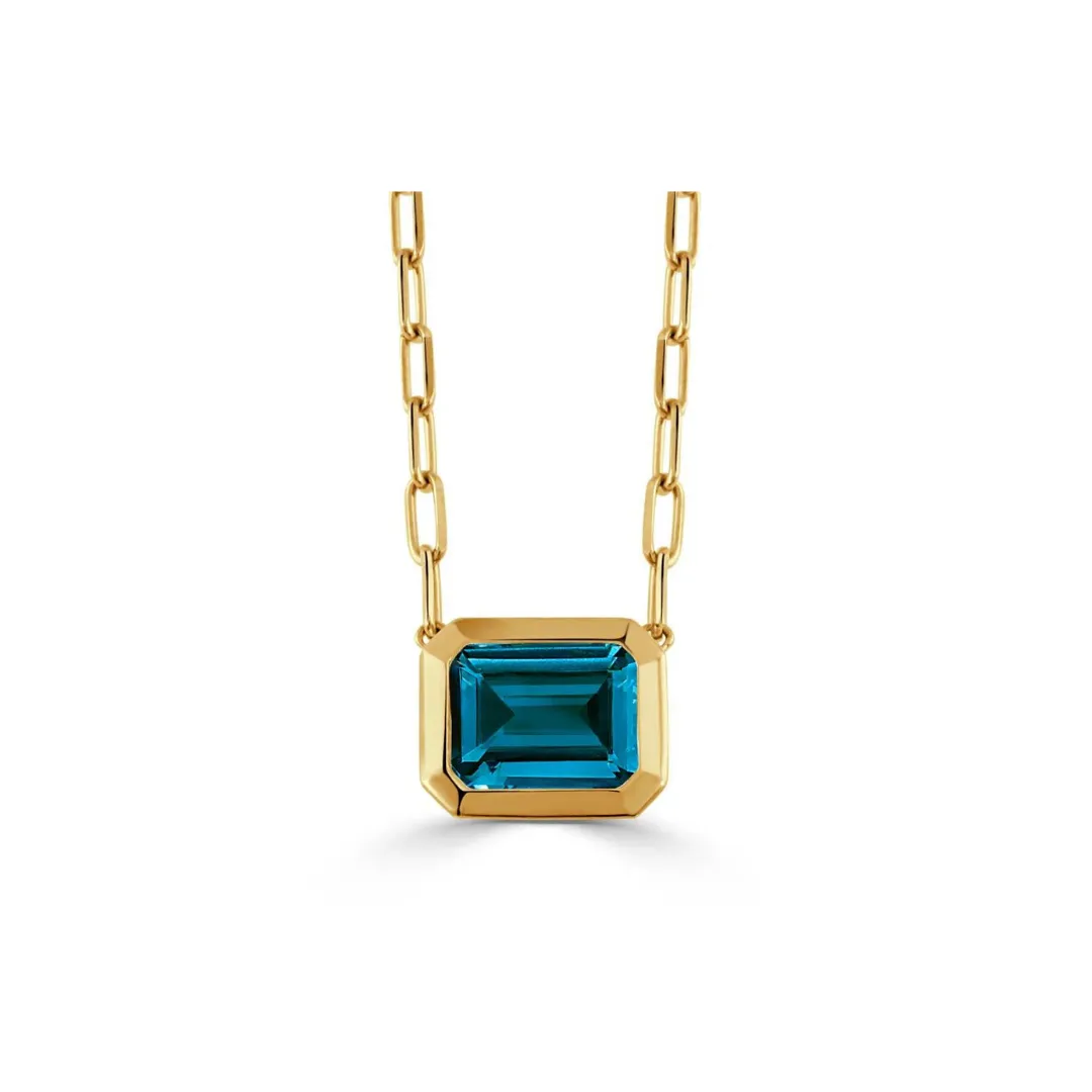 18kt Yellow Gold Necklace with London blue Topaz Center