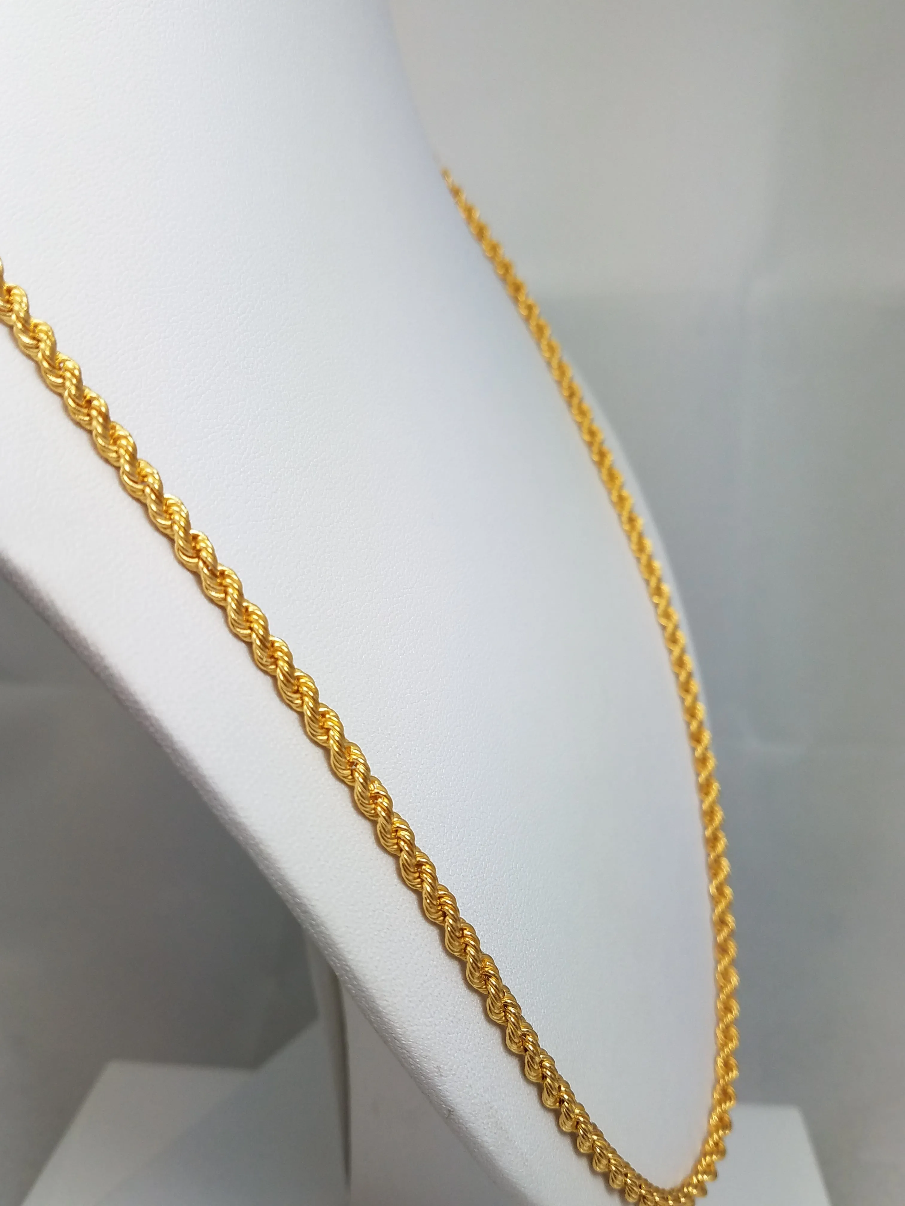 23" Striking 22k Yellow Gold Rope Chain Necklace