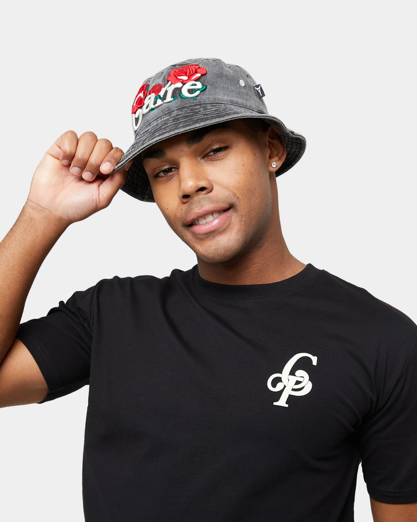 Carre Volle Rose Bucket Hat Washed Black