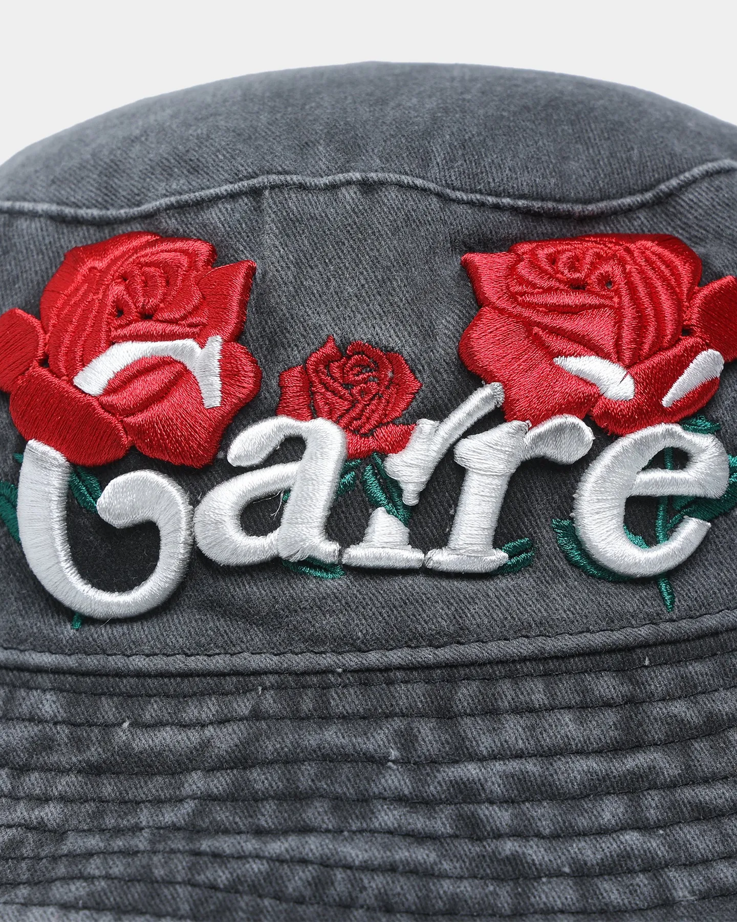 Carre Volle Rose Bucket Hat Washed Black