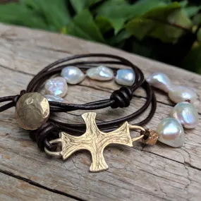 Cross Baroque Pearl Leather Wrap Bracelet