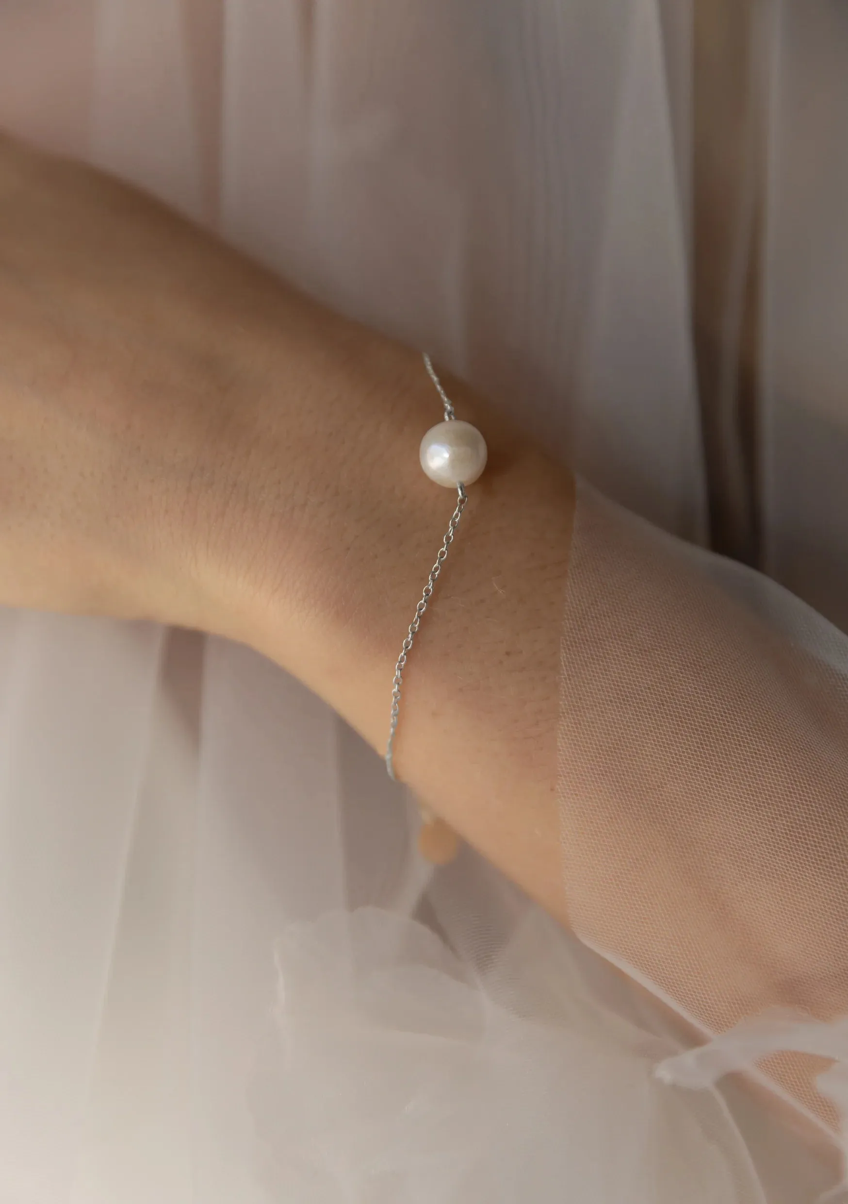 Lola Knight - Christie Pearl Bridal Bracelet - Silver