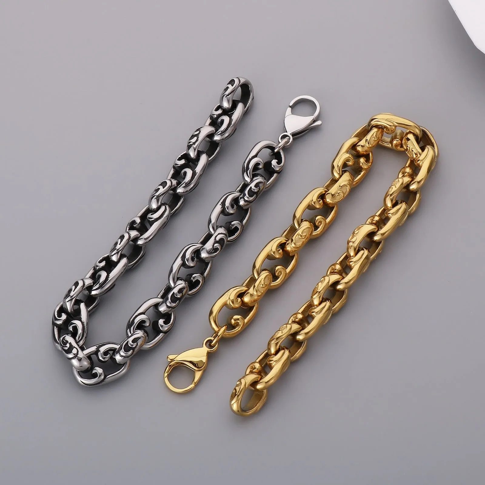 Luxurious Men's Titanium Stainless Steel Gold-Plated Bracelet - Elegant Fashion Accessory for All Occasions