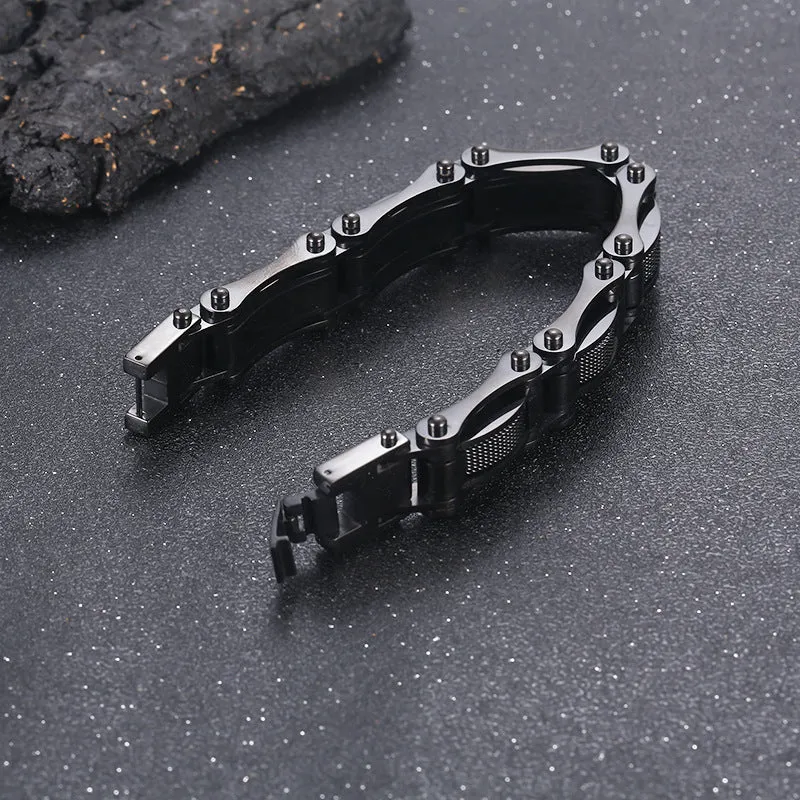 Men's Titanium Steel Locomotive Bracelet - European and American Style with Fashion Mesh Splicing and Electroplated Finish