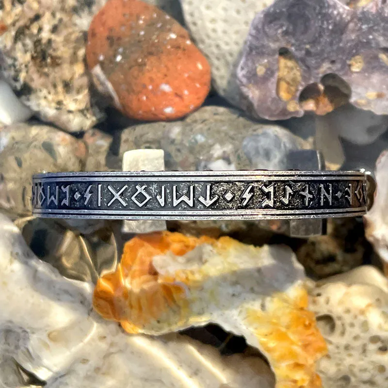 Titanium Steel Viking Rune Bracelet - Retro European & American Men's Jewelry