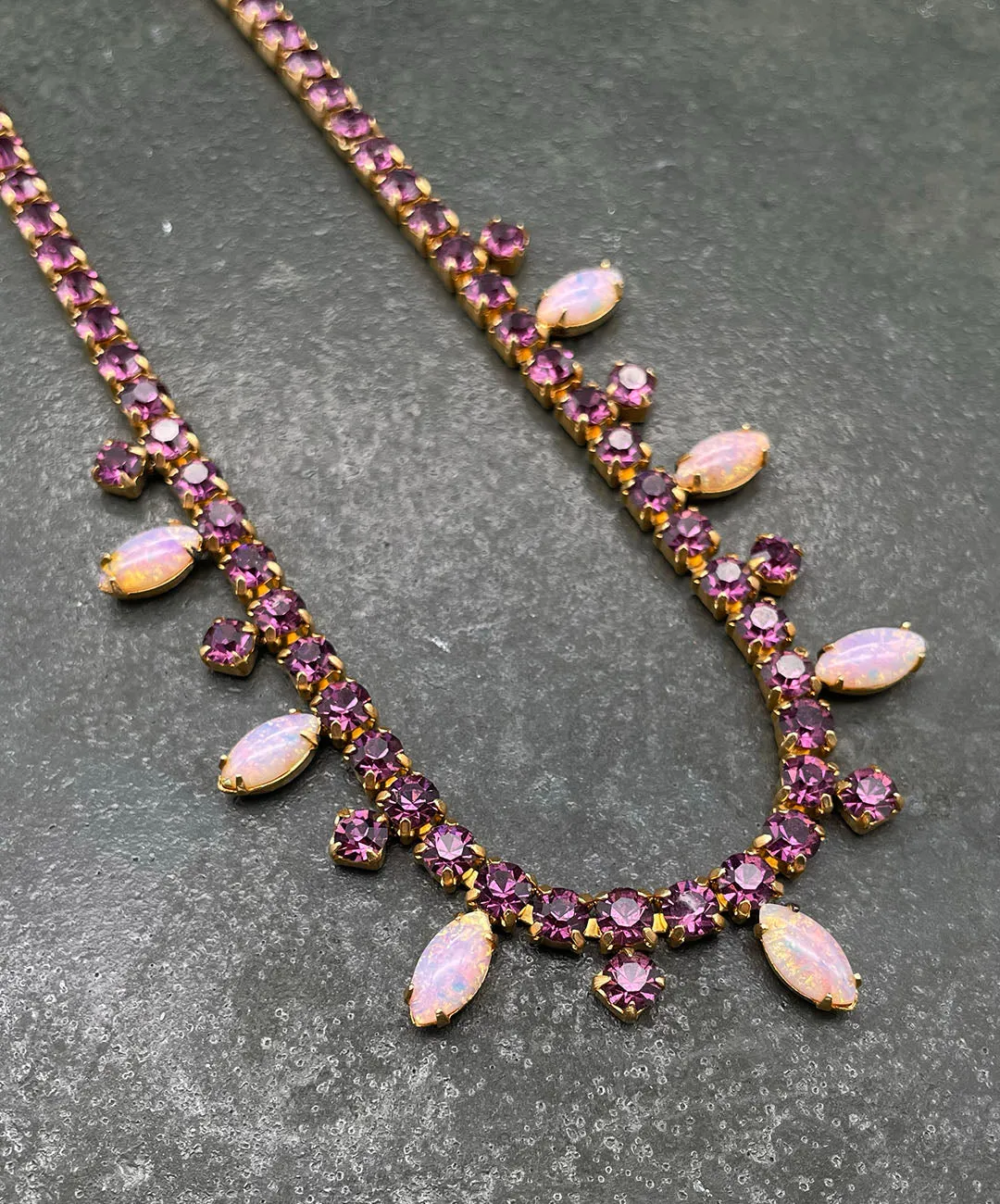 【UK買付】ヴィンテージ オパールガラス パープルビジュー ネックレス/Vintage Opal Glass Purple Bijou Necklace