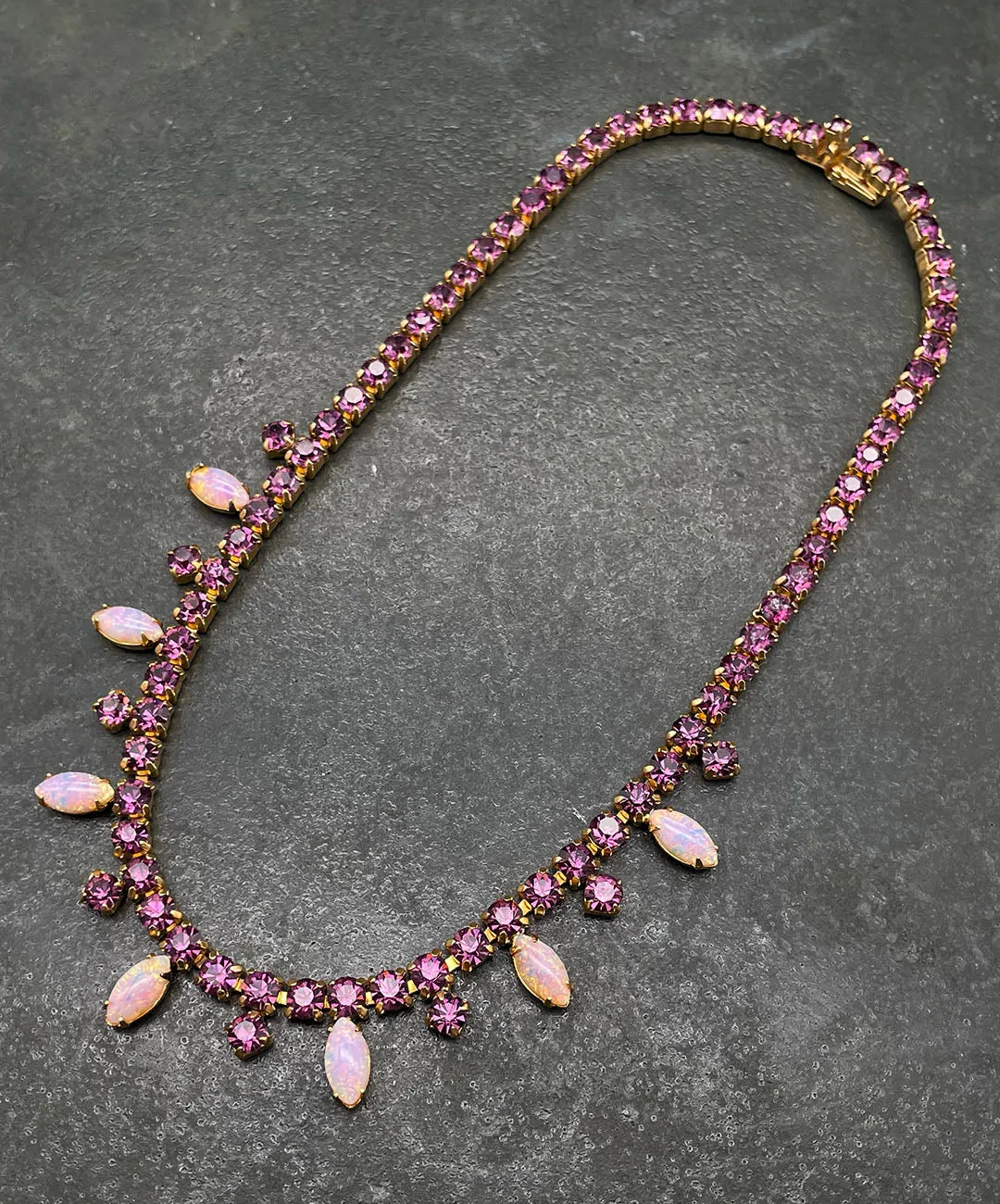 【UK買付】ヴィンテージ オパールガラス パープルビジュー ネックレス/Vintage Opal Glass Purple Bijou Necklace