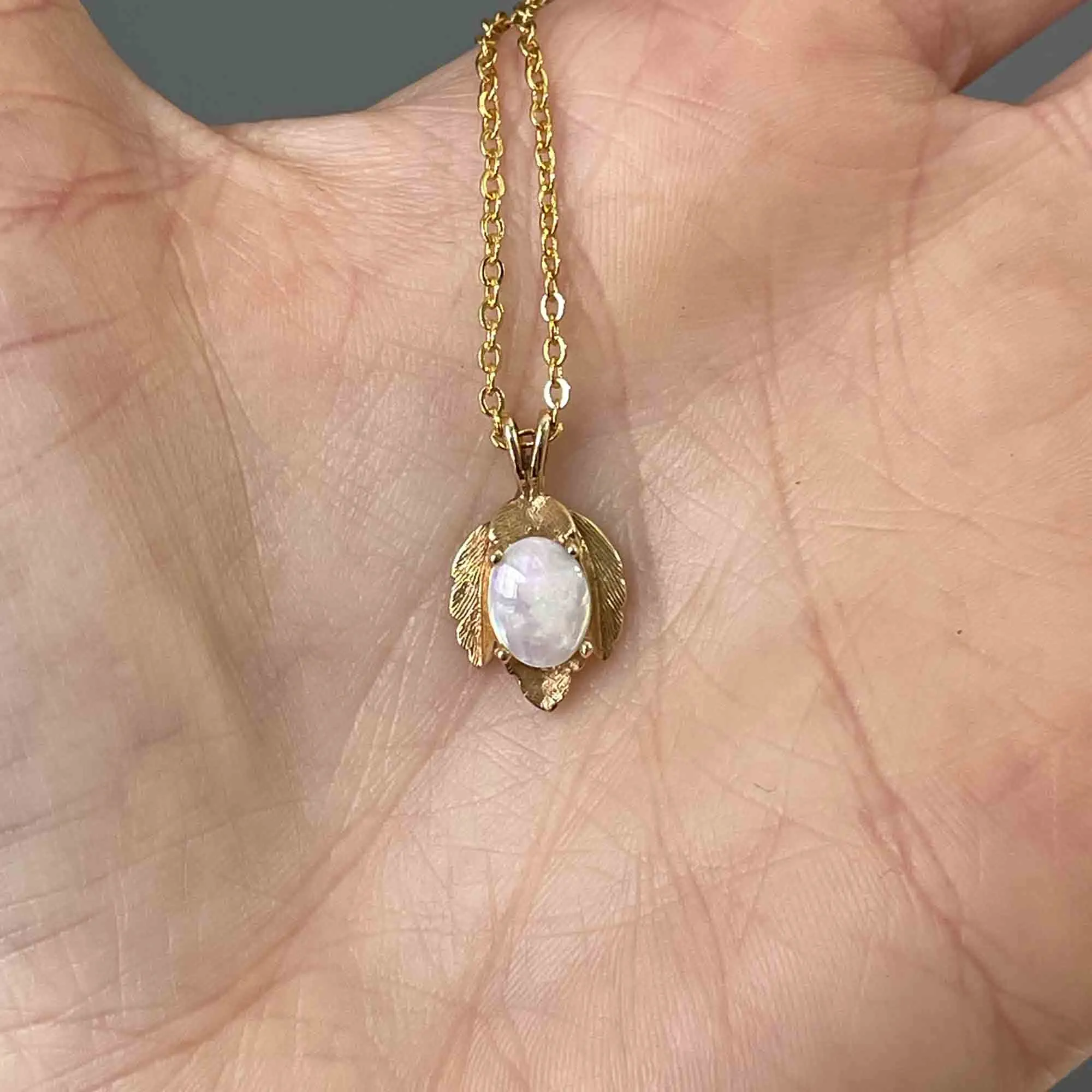 Vintage 14K Gold Leaf Opal Pendant Necklace