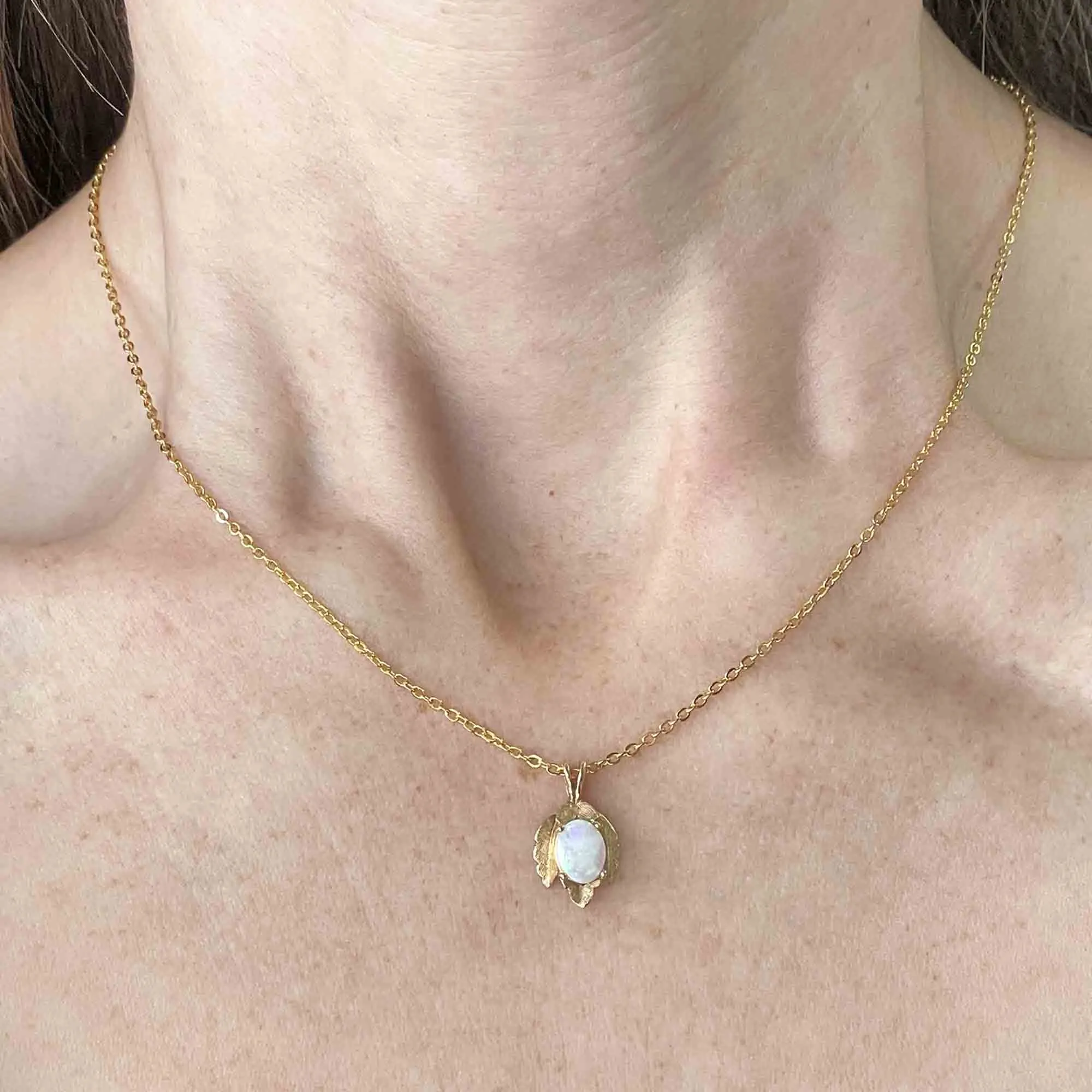 Vintage 14K Gold Leaf Opal Pendant Necklace