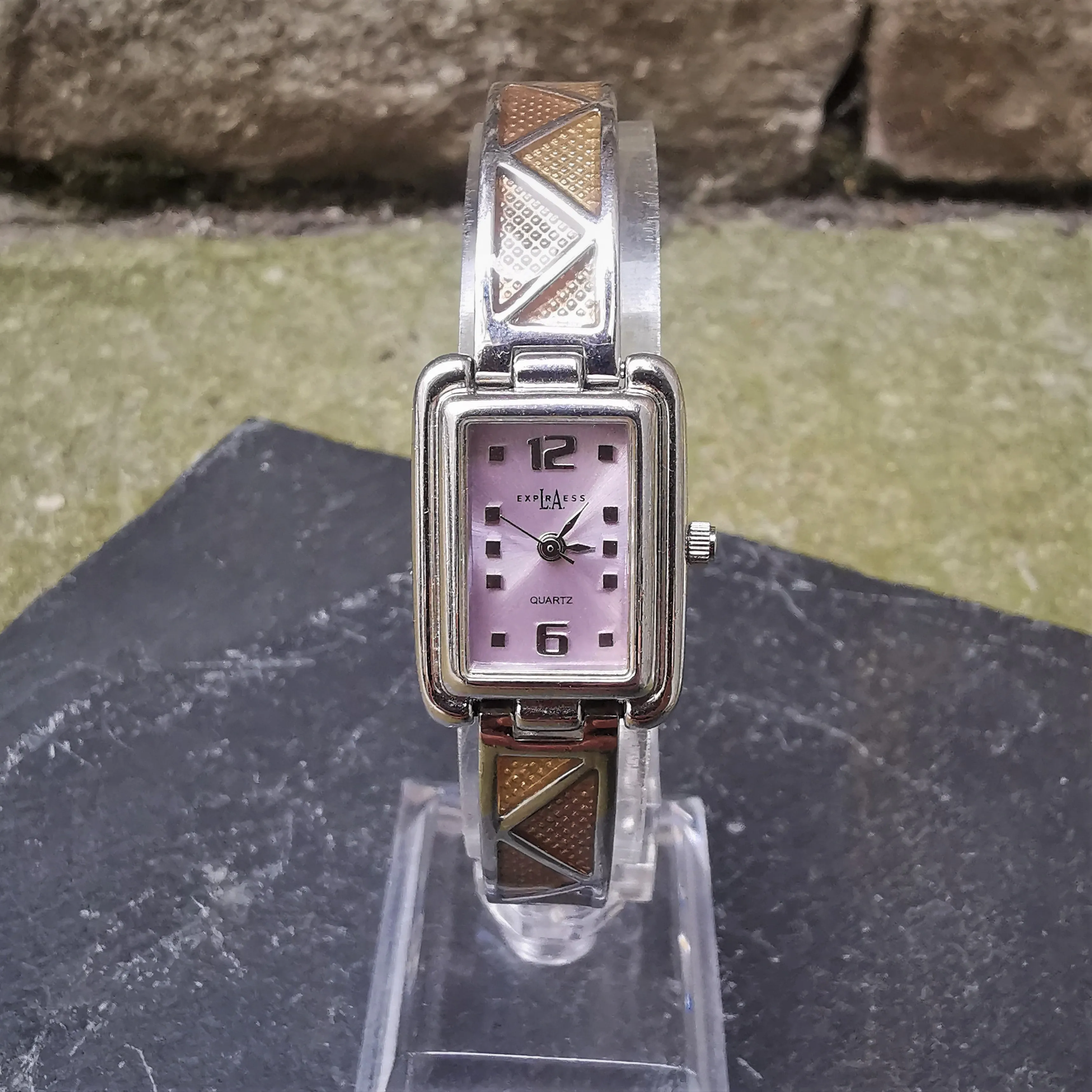 Vintage LA EXPRESS Chrome Plated Women's Quartz Watch // Mauve Coloured Dial And Textured Gold Bracelet Detail