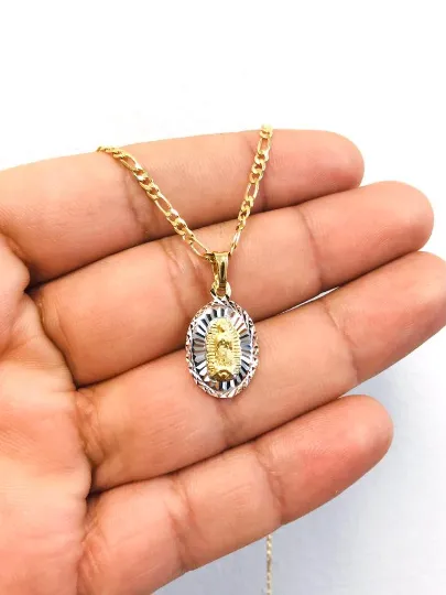 Virgen de Guadalupe Pendant with Figaro Chain / Diamond Cut Guadalupe Necklace Gold Filled / Dainty Everyday Necklce / Dije de Guadalupe Oro